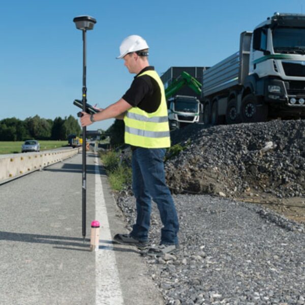 Leica-GS18-GNSS-RTK-Rover-3